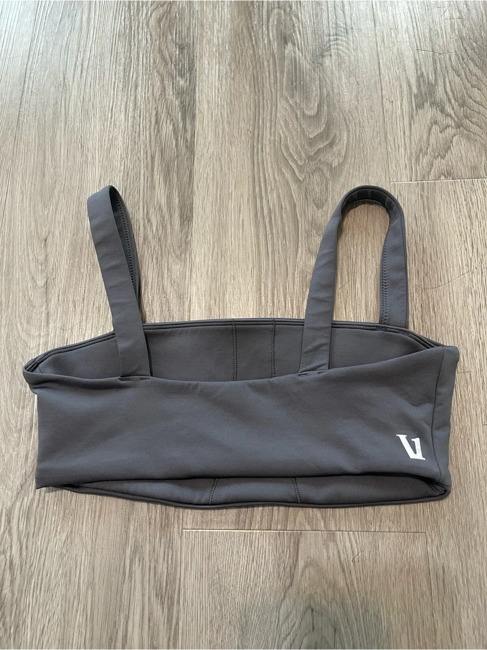 Vuori evolve square neck sports bra
